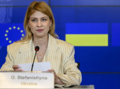 Ex-embaixadora de Kyiv nos EUA acusada de corrupção: O que está em causa?